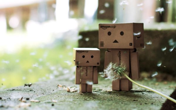 danboard,kasser,robot,damp,mælkebøtter,sorg