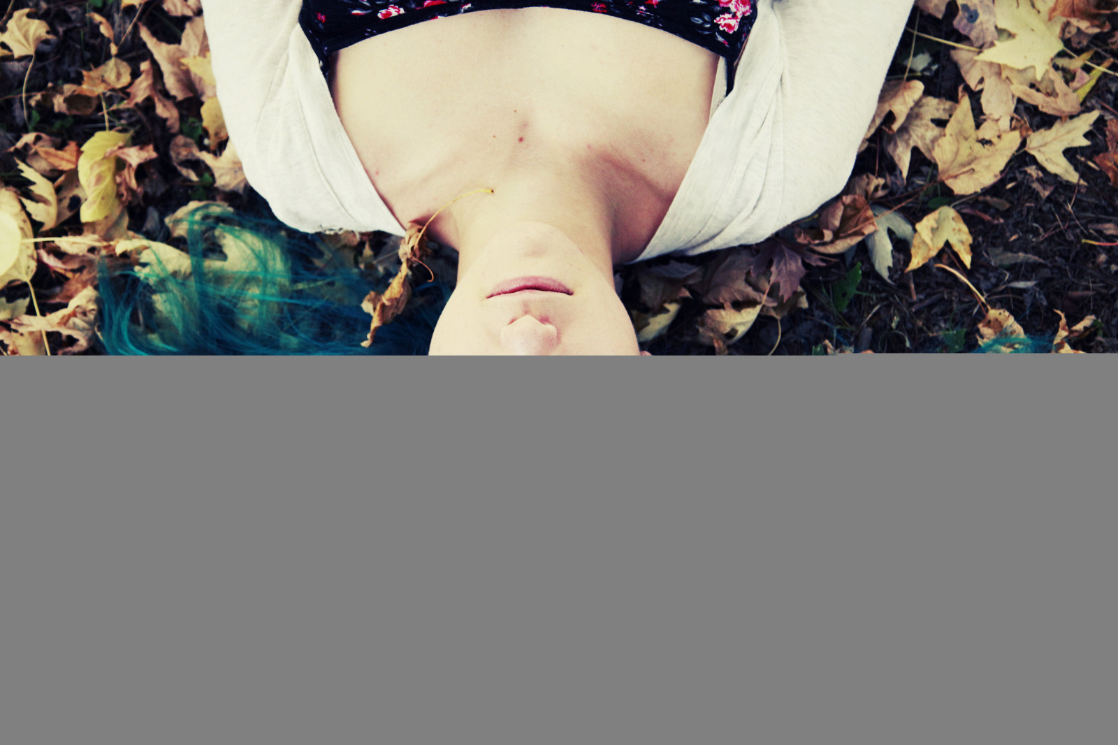 over, blå, efterår, lys, rød, orange, efterår, hårfarve, pige, Canon, hår, udendørs, øjne, blå øjne, læber, 5d, at lyve, blade, bluehair, portraitselfportrait