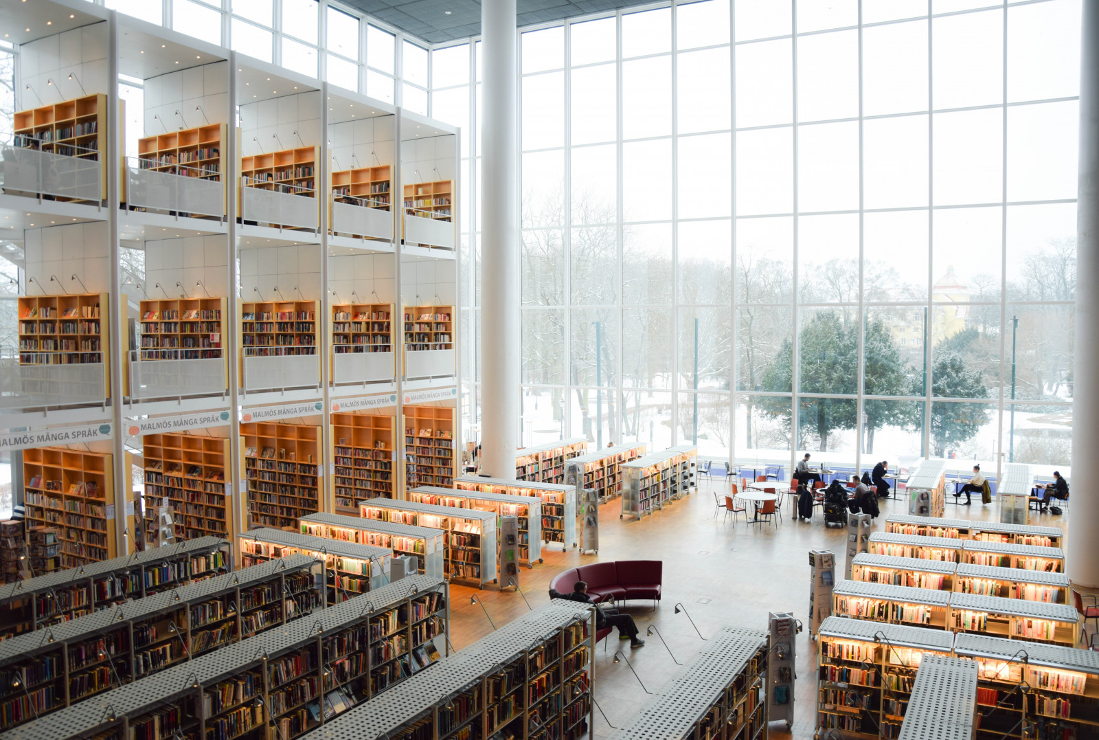architektura, Příroda, budova, sníh, zima, knihovna, Švédsko, Evropa, Vzhled interiéru, Sverige, sk nel n, se, Kungsparken, sn, Malmo, Slottsparken, urbannature, náměstí, fasáda, maloobchodní, hlavní sídlo, Žaluzie okna, obchodní dům, veřejná knihovna