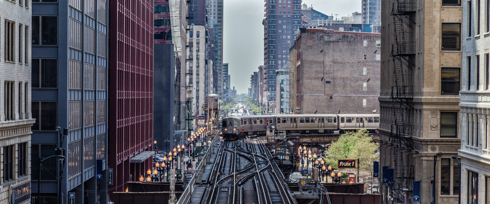 Metropolitní oblast, město, urban area, budova, metropole, mrakodrap, infrastruktura, sousedství, město, během dne, centrum, panoráma města, nebe, ulice, okno, fasáda, panelový dům, kondominium, strom, panoráma, byt, silnice