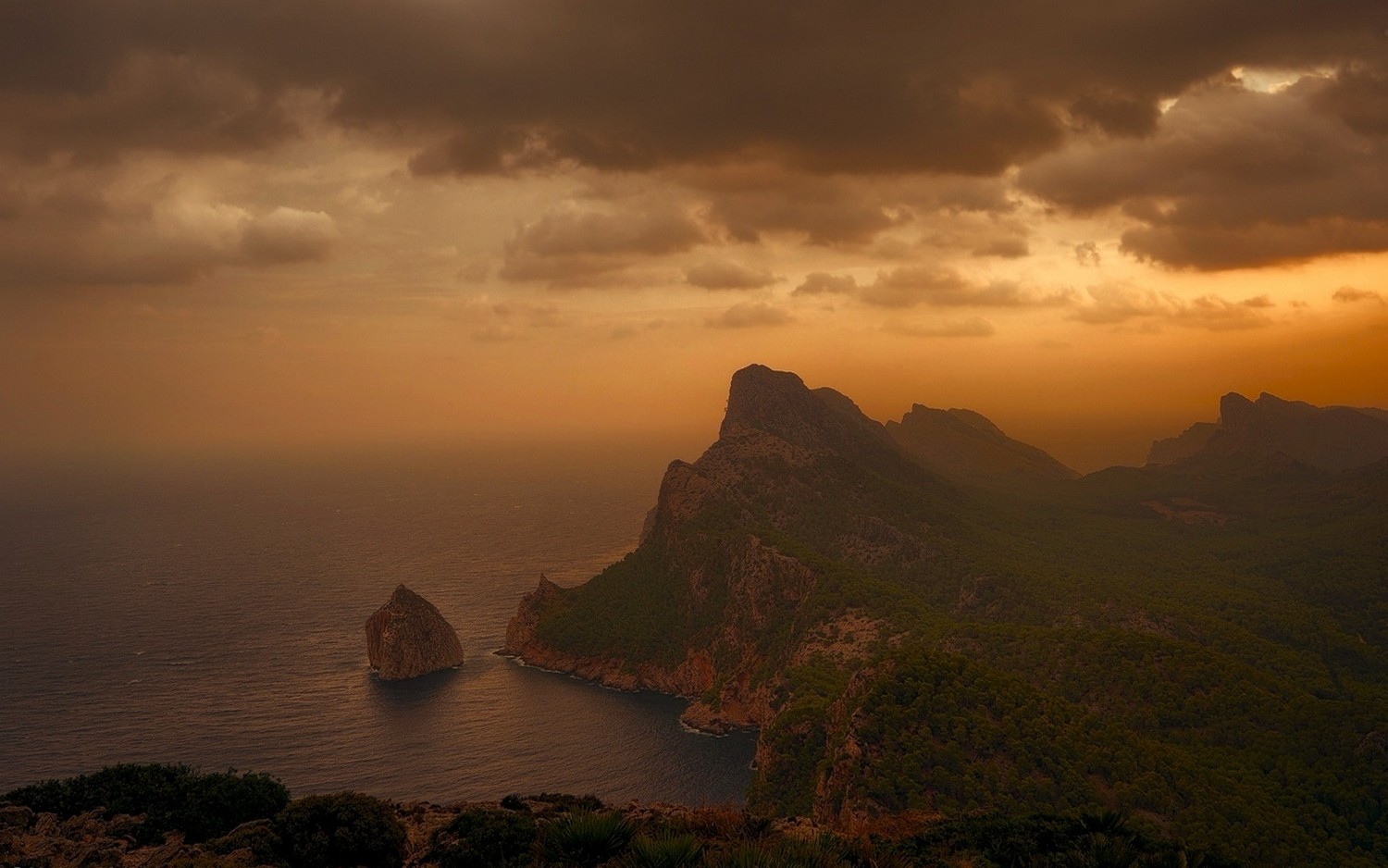 slunečnímu záření, krajina, západ slunce, moře, záliv, kopec, Skála, Příroda, odraz, nebe, mraky, svítání, večer, ráno, mlha, pobřeží, útes, slunce, horizont, křoví, soumrak, mrak, hora, svítání, jezero, atmosférický jev