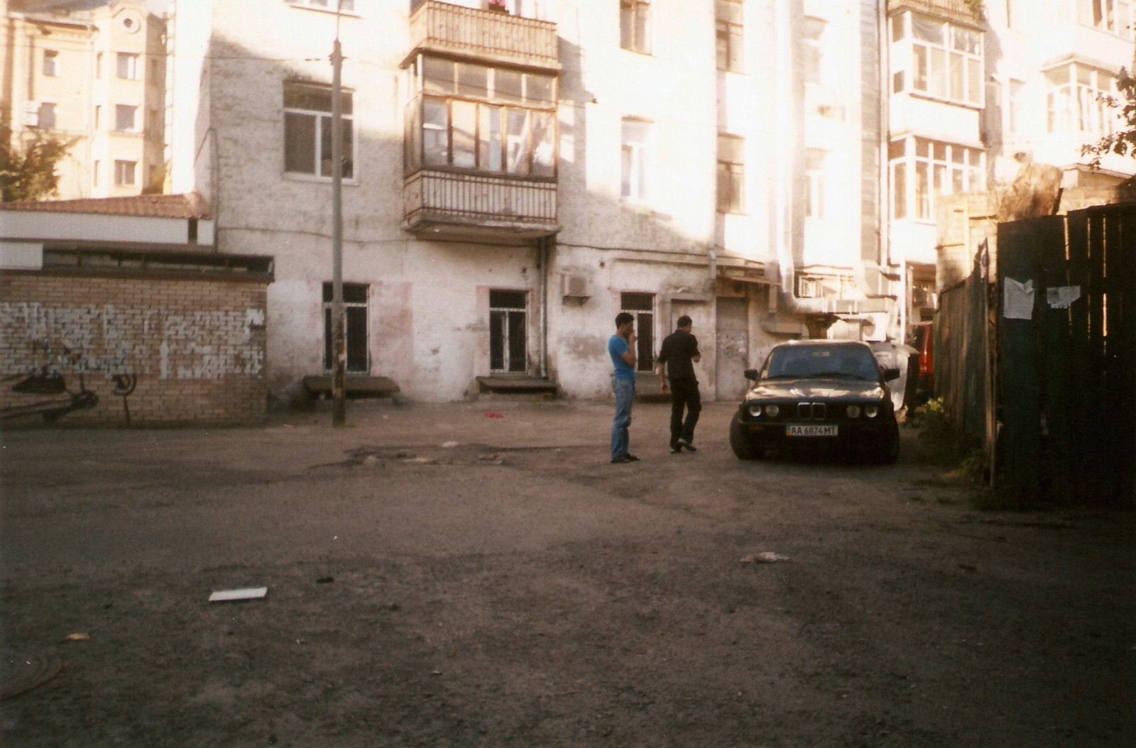 město, ulice, BMW, silnice, město, Ukrajina, 35MM, Olympus, infrastruktura, Kiev, alej, analogový, film, prošlý, Agfa, urban area, lidské osídlení, sousedství, agfacolor, kyib, pawlikdoc