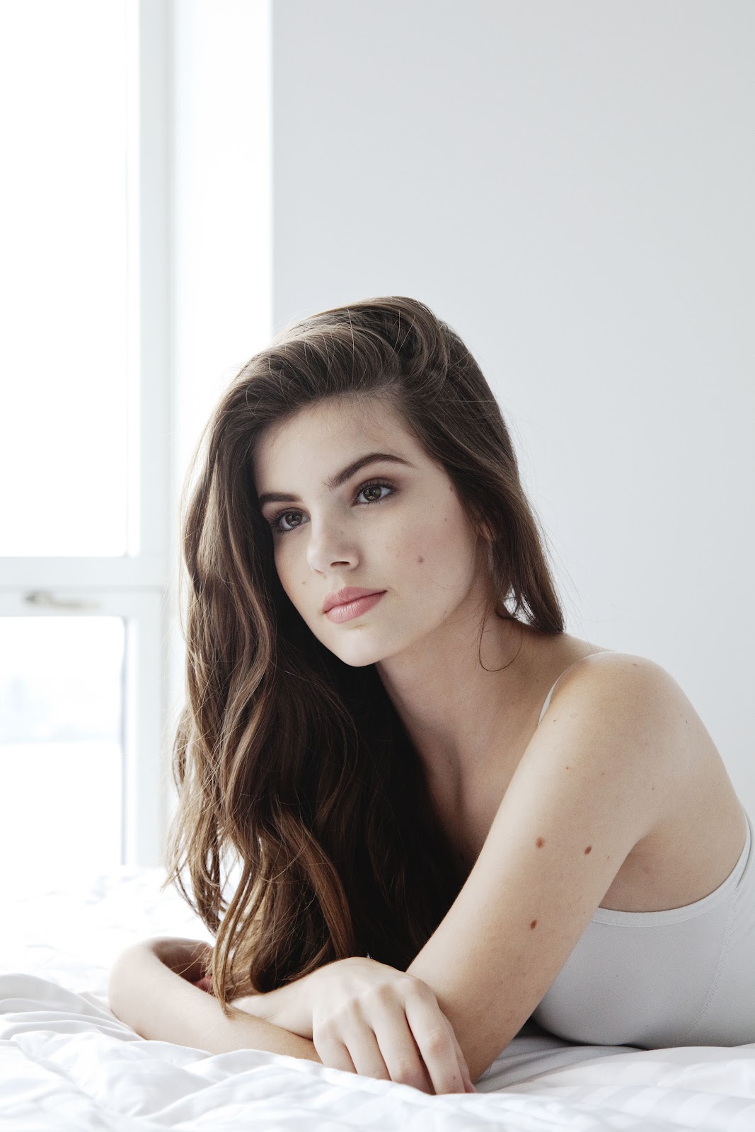 Camila Queiroz, aktorka, kobiety, długie włosy, Model