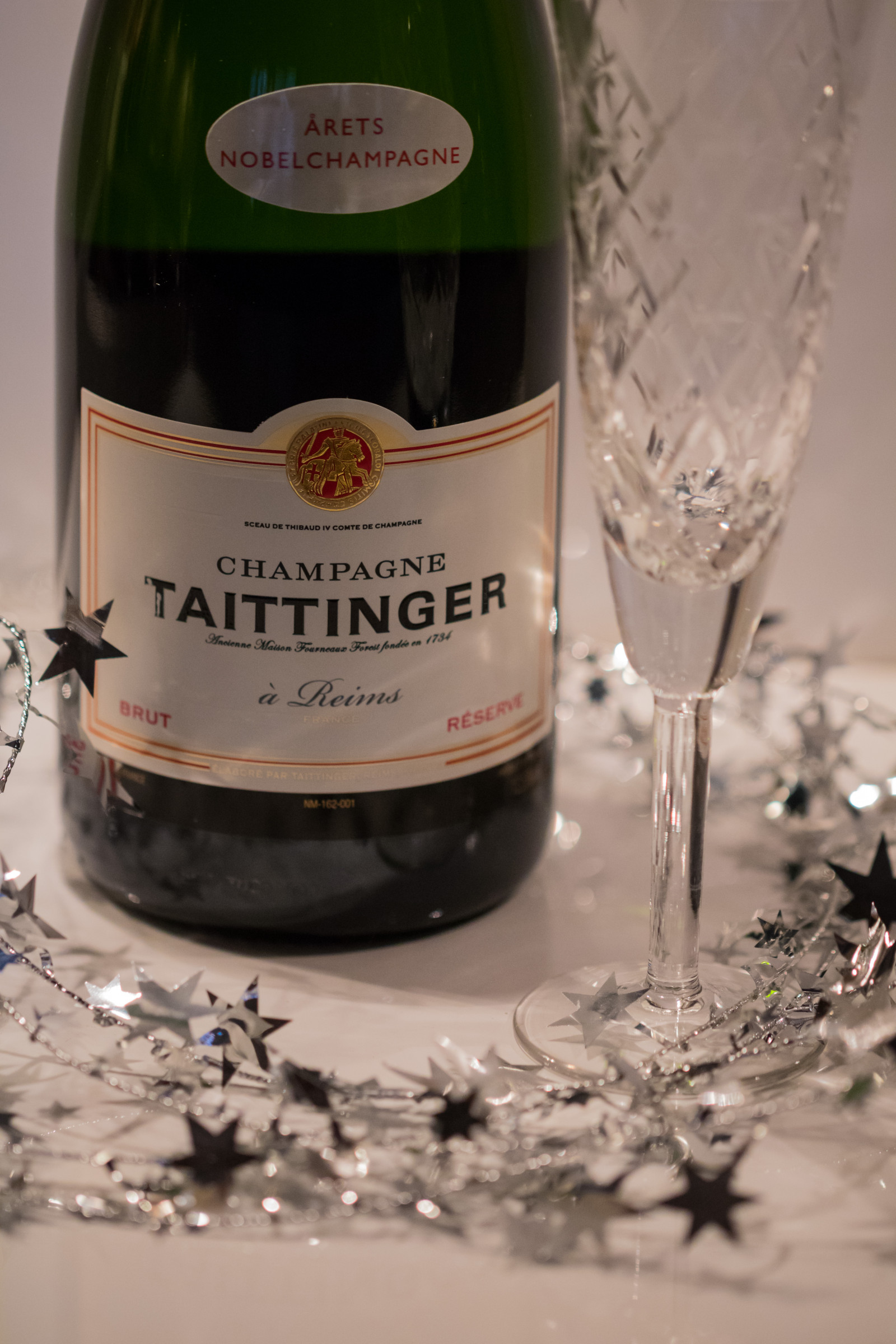 víno, napít se, sklenka, nový rok, šampaňské, láhev, slavnostní, hvězda, STJ rna, exif modelu canoneos760d, geocountry, Kamera aby kánon, geocity, Model fotoaparátu canoneos760d, geostate, geolocation, exif aby kánon, exif isospeed 1600, exif focallength 100mm, EXIF ef100mmf28lmacroisusm čočka, EXIF otvor 28, festlig, Taittinger, glasbl Sare, ny r, alkoholický nápoj