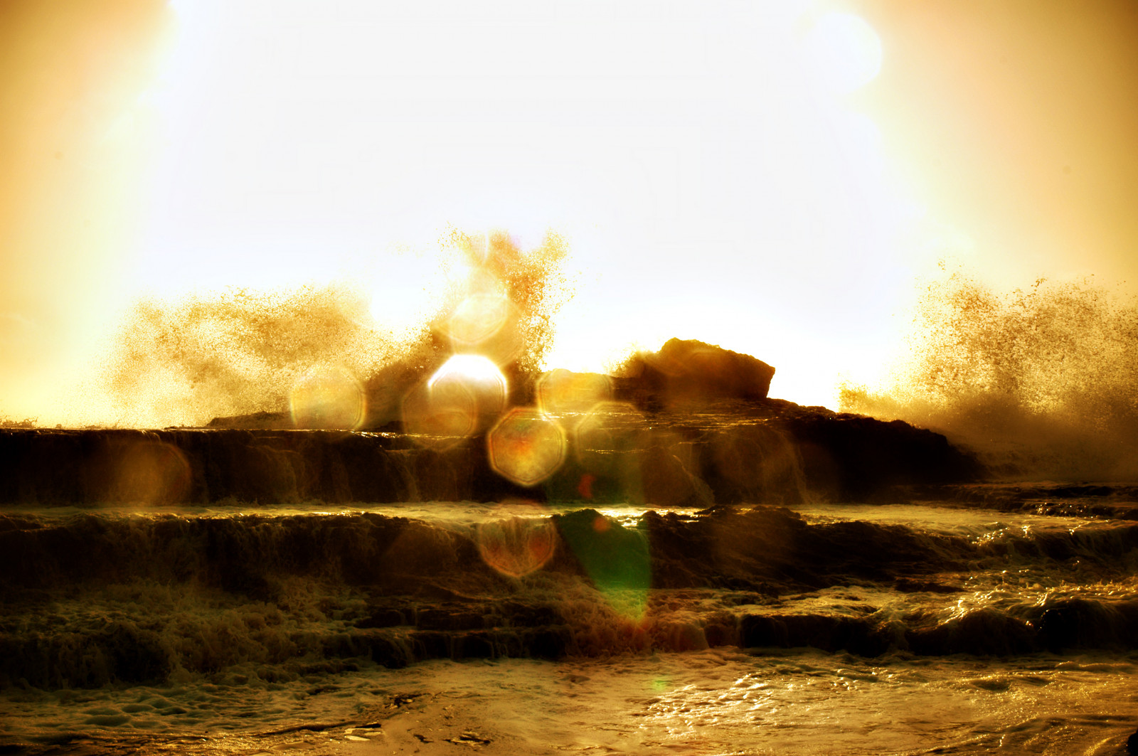 slunečnímu záření, západ slunce, voda, Příroda, pobřeží, odraz, nebe, svítání, večer, ráno, vlny, slunce, Kalifornie, atmosféra, skály, Spojené státy americké, zlato, soumrak, Pacifik, 2012, světlo, mrak, svítání, oceán, vlna, ca, Spojené státy, násilný, sanpedro, atmosférický jev, naprostý, nikond70s