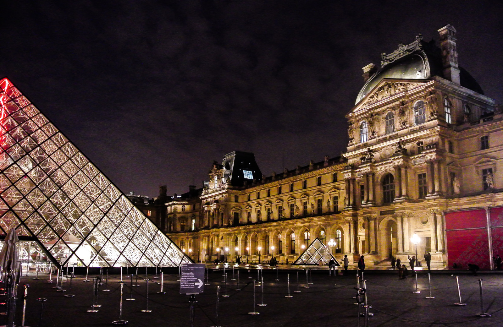 město, panoráma města, noc, večer, Francie, Paříž, muzeum, náměstí, pyramida, 2015, metropole, Louvre, palác, světlo, centrum, ledefrance, mus edulouvre, mezník, Frankreich, Kati, nikon1v1, urban area, lidské osídlení, palais, Katharina, pyramide, louvrepalace