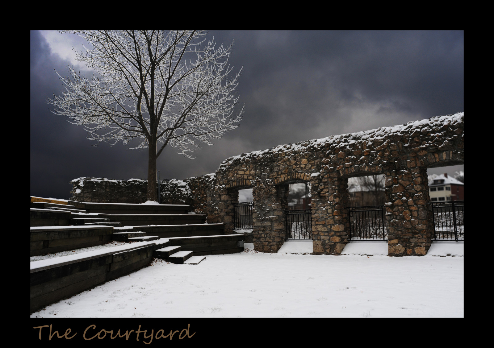 zima, cambridge, sníh, Ontario, Studený, strom, led, schody, mráz, zřícenina, zatažený, nádvoří, kamenná zeď, oldmill, grandriver, pustý, stará budova, temné mraky, Snowcovered, irongates, Winterscenery, stonewindows