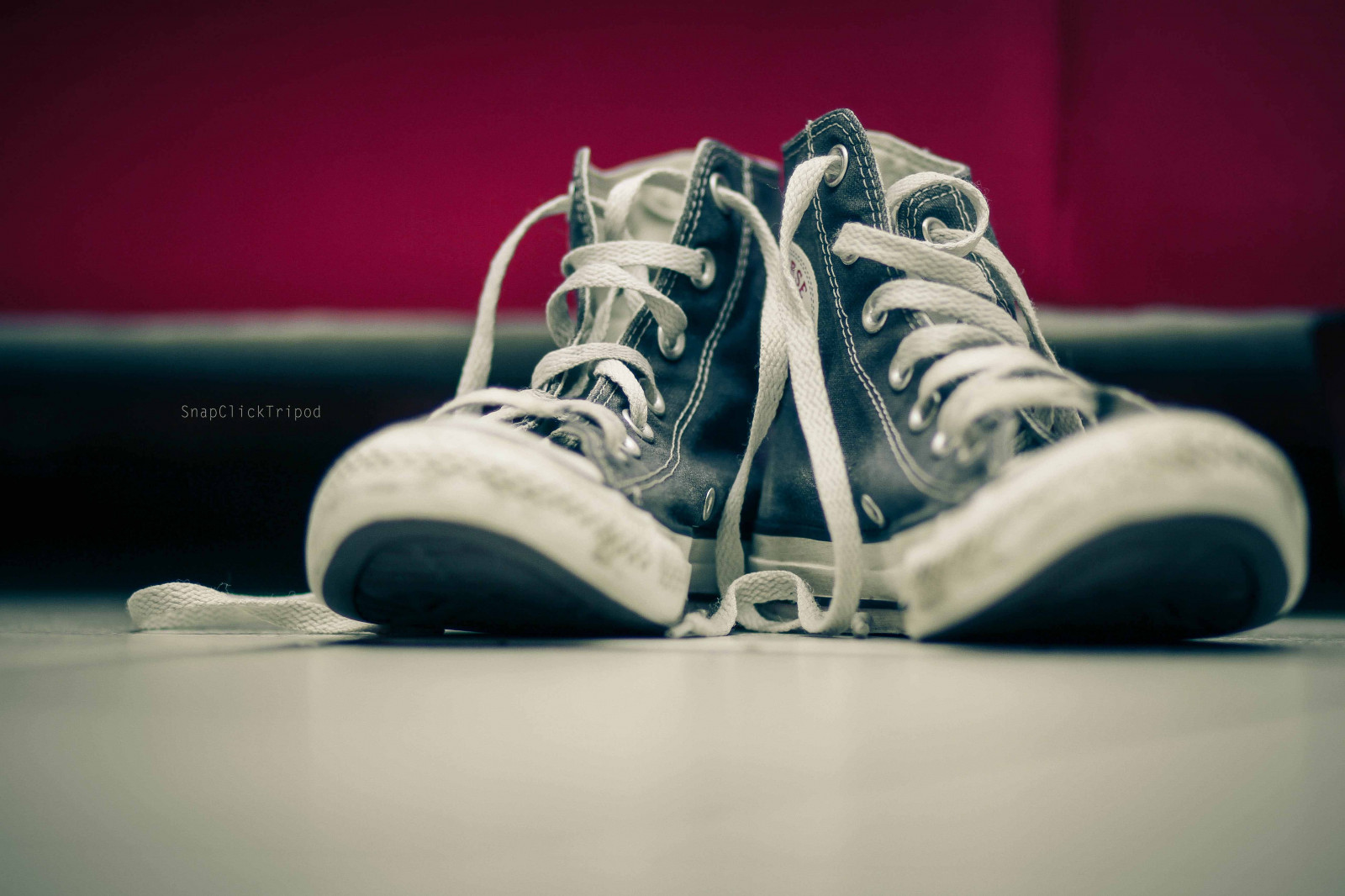 bianca, nero, spazio, fotografia, blu, scarpe da ginnastica, conversare, freddo, scarpa, calzature, 3652013, 365the2013edition, scarpa outdoor, lacci delle scarpe, 85mmf18, redwhiteblue, scarpa sportiva, day254, gotoguy, day254365, 11sep13