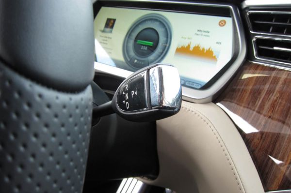 car,vehicle,steering wheel,Sedan,2012,BMW