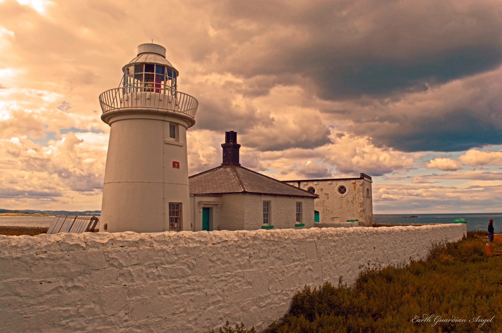 moře, písek, nebe, Anglie, večer, ráno, věž, pobřeží, maják, dějiny, horizont, Nikon, Maják, Spojené království, Northumberland, mrak, greatphotographers, přímořská krajina, greatbritain, 1001nights, Spojené království, nikond3200, nationaltrust, Northumbria, briancarr, earthguardianangel, earthguardianangelphotography, Seahouses, bamburgh, seaandsky, northeastofengland, nationaltrustproperties, farneislands, Innerfarne, Vnitřní, Nationaltrustfarneislands
