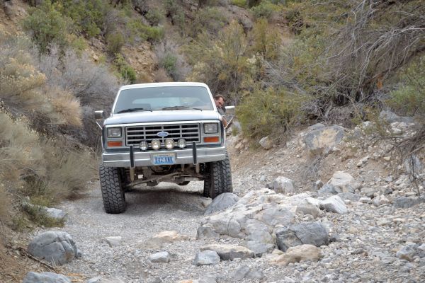 car,vehicle,mud,Jeep,Bronco,material