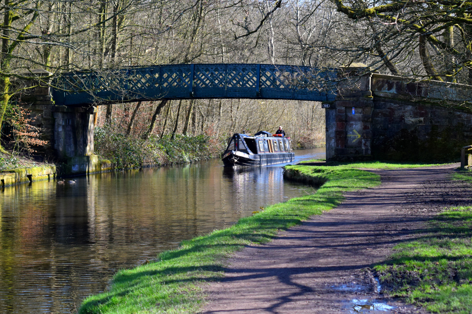 loď, bárka, canalboat, kanál, daysoutandabout, venku, waterreflection, jaro, leedsliverpoolcanal, haighhall, voda