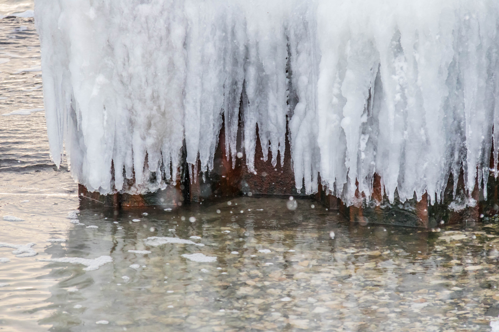 moře, voda, odraz, sníh, zima, led, Studený, rampouch, zmrazení, Formace, počasí, je, sezóna, sn, vatten, Vinter, hav, stersj n, smygehuk, kallt, atmosférický jev, vodní prvek