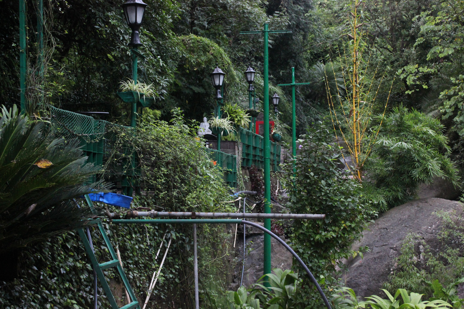 Wallpaper garden, stream, rocks, leaves, nature 3456x2304
