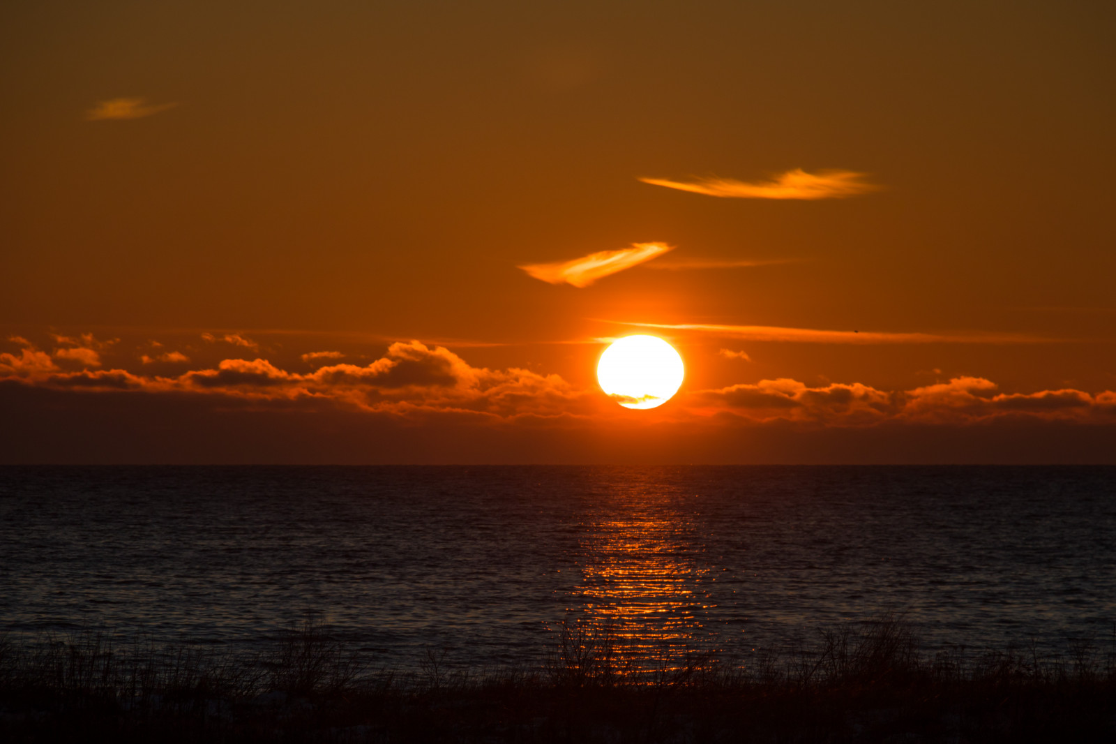 slunečnímu záření, západ slunce, moře, zima, svítání, večer, ráno, pobřeží, slunce, horizont, soumrak, mrak, svítání, oceán, Vinter, hav, Trelleborg, kust, V strasm b tshamnen, exif modelu canoneos760d, geocountry, Kamera aby kánon, geocity, Model fotoaparátu canoneos760d, geostate, geolocation, EXIF čočka efs18200mmf3556is, exif aby kánon, EXIF isospeed 100, EXIF otvor 10, exif focallength 175mm, odlesk, červená obloha v dopoledních hodinách, Západ slunce