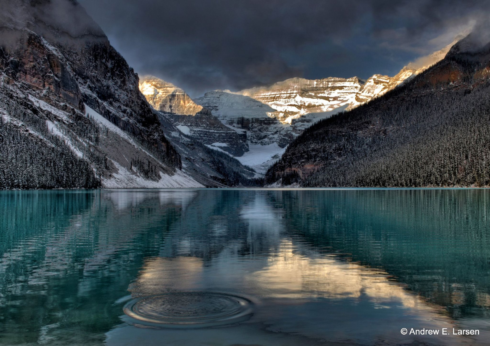 stromy, hora, jezero, sníh, Kanada, hory, odraz, voda, mraky, Páni, krajina, úžasný, vlny, tyrkysový, scénický, nejlepší, vítěz, Banff, vlnky, lakelouise, potenciál, canadianrockies, newvision, Papežů, A3b, Andrewelarsen, bestofmywinners, blinksuperstars, peregrino27newvision