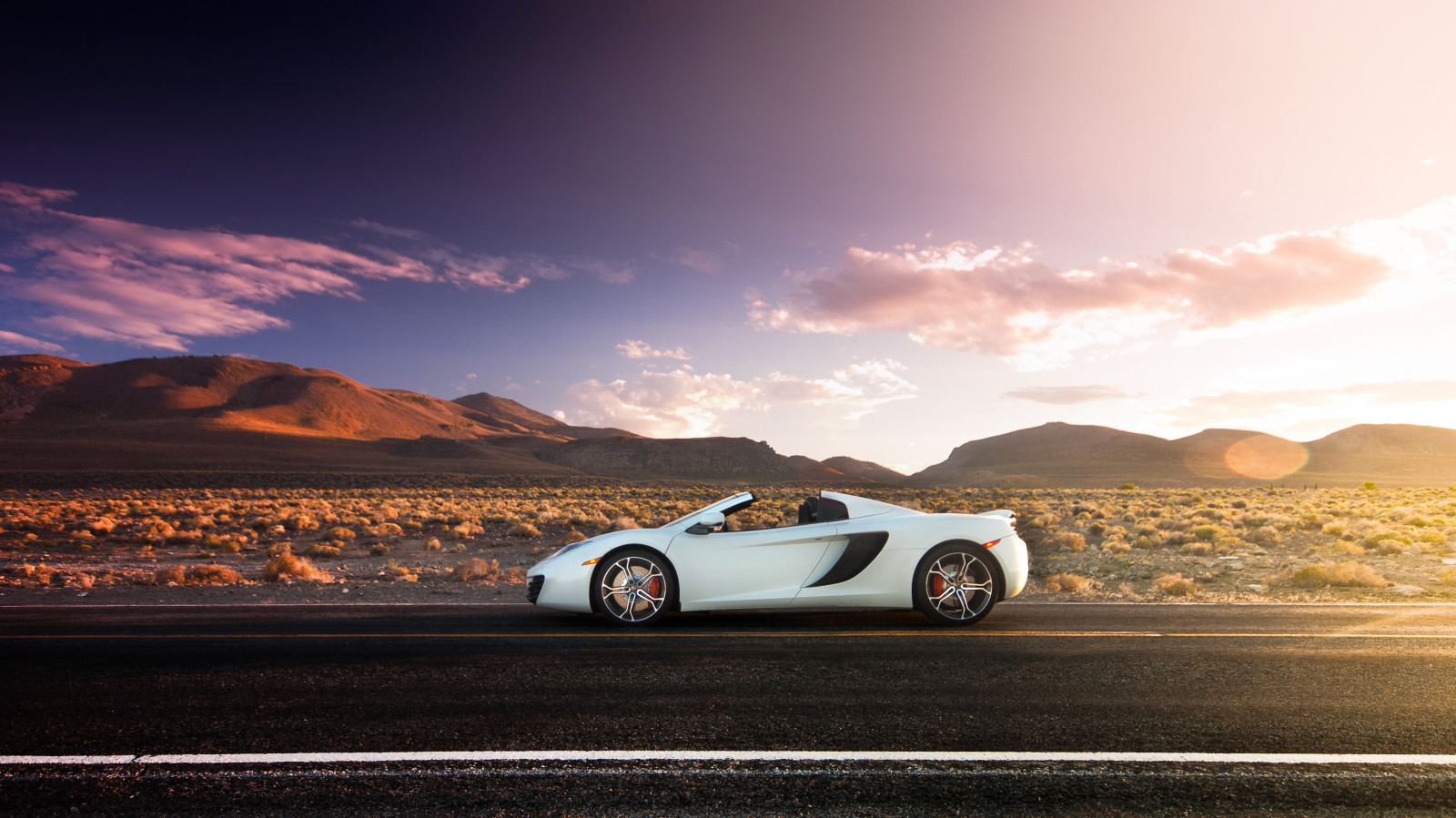 světlo, západ slunce, bílý, auto, pavouk, poušť, přírodní, lidový, Konvertibilní, automotive, exotický, McLaren, komerční, přeprava, světlice, gil, superauto, mp4, 12c, mp412c, folk fotografie