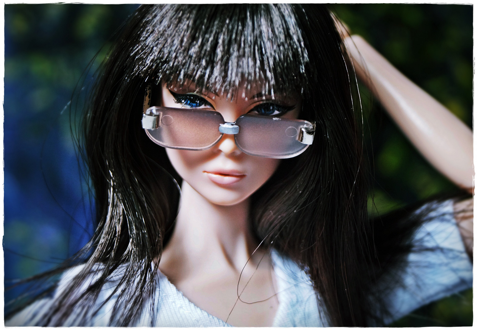 tvář, model, portrét, dlouhé vlasy, sluneční brýle, brýle, fotografování, černé vlasy, móda, vlasy, nos, panenka, supermodelka, dívka, krása, oko, Sluneční svit, po, svatba, účes, portrétní fotografie, focení, hnědé vlasy, vision care, orgán, brýlí, fashionroyalty, nuface, houpací, Lillith, fashiondolls, vůbec, karlwho, rockingeverafterweddinglillith