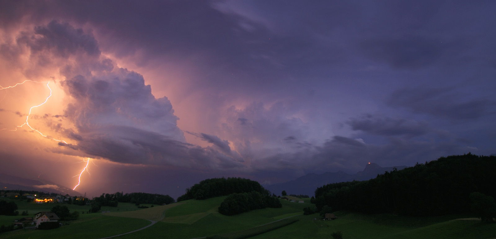 แสงแดด, แนวนอน, กลางคืน, ธรรมชาติ, ท้องฟ้า, ฟิลด์, เมฆ, ฟ้าผ่า, พายุ, สีน้ำเงิน, ตอนเย็น, เช้า, ลม, ขอบฟ้า, องค์ประกอบ, บรรยากาศ, สวิตเซอร์แลนด์, ยุโรป, พลบค่ำ, ฟ้าร้อง, nightscape, น็อคเทิร์น, เมฆ, ต้นไม้, ชั่วโมง, สภาพอากาศ, รุ่งอรุณ, พายุฝนฟ้าคะนอง, ที่ราบ, กลางวัน, nightshot, ไฮแลนด์, เขตชนบท, วอลล์เปเปอร์คอมพิวเตอร์, บรรยากาศของโลก, สายัณห์, ปรากฏการณ์ทางอุตุนิยมวิทยา, Cumulus, ปรากฏการณ์, europeatnight