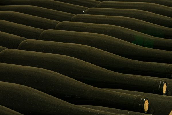 bottles,alcohol,cork stopper,green,structure,closeup