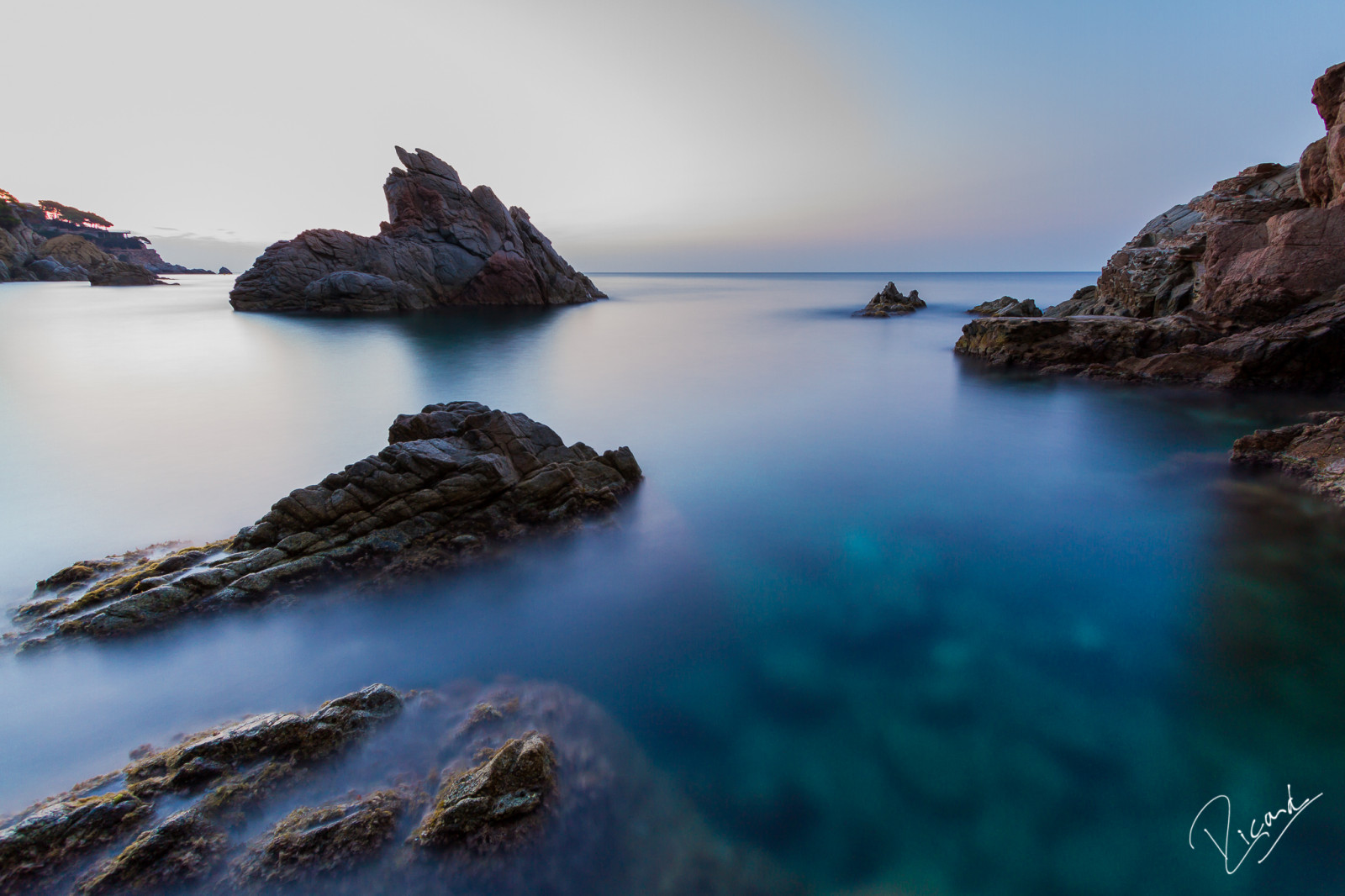krajina, moře, záliv, voda, Skála, pobřeží, odraz, nebe, kameny, uklidnit, večer, pobřeží, útes, Kánon, horizont, pelerína, Formace, hedvábí, Katalánsko, Catalunya, Terén, svítání, oceán, mar, Amanecer, agua, zátoka, ostrůvek, canon7d, Girona, 1022, Rocas, canoneos7d, mediterraneo, Seda, zásobník, Gerona, 1022mm, Aigua, mys, Roques, mys, canonefs1022mmf3545usm, Lloret, Cataluna, Mediterrani, canonistas, Laselva, Canonefs1022mm, Sortidadesol, Marmediterrani, coastal and oceanic landforms