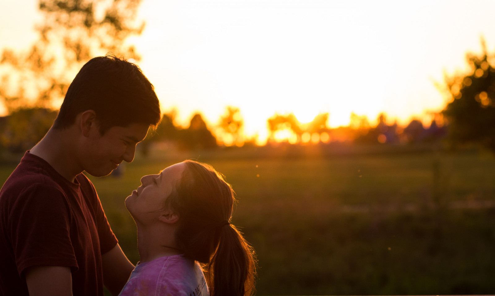 slunečnímu záření, západ slunce, voda, milovat, tráva, nebe, fotografování, svítání, žlutý, večer, ráno, Pes, pizza, slunce, přátelství, pár, dóže, fotbal, podsvícení, balón, emoce, štěstí, jaro, lesbičky, Přátelé, rána, Max, romantika, světlo, strom, dosti, vysoký, roztomilý, rostlina, dívka, párů, usměj se, dívky, muž, oslava, zábava, sexy, prst, psi, fotografie, skupina, mužský, přitažlivý, kvalitní, interakce, obřad, dcera, překvapení, skluzavka, shan, Žonglování, Specky, Pixxa, Futball, Partyy, Dandelioin, Besteis