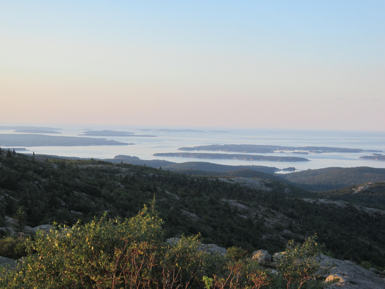 krajina, moře, záliv, kopec, voda, Příroda, zelená, ráno, pobřeží, útes, horizont, ostrov, pelerína, vrcholek, plošina, hřbet, Terén, hora, oceán, 4608x3456 px, přírodní prostředí, atmosférický jev, horských reliéf, landform, geografický rys, ekosystém
