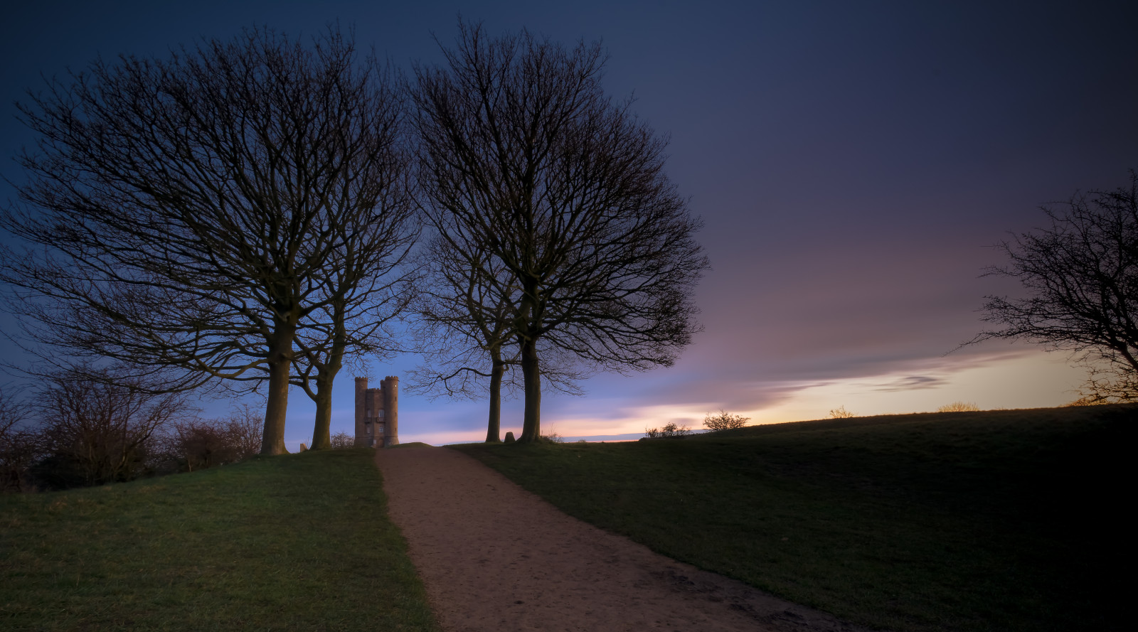 himmel, træ, natur, vedplante, atmosfære, daggry, horisont, Sky, plante, nat, aften, skumring, morgen, lys, afdeling, mørke, atmosfære af jord, fænomen, solopgang, sollys, landdistrikt, landskab, græs, Mark, computer tapet, meteorologisk fænomen, solnedgang, midnat, vinter