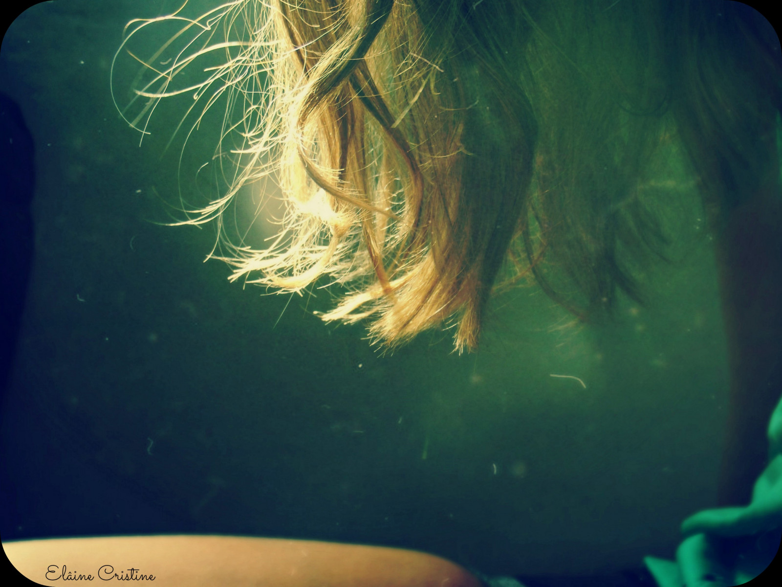 slunečnímu záření, blondýnka, ruce, západ slunce, voda, odraz, fotografování, zelená, žlutý, modrý, Pod vodou, textura, vlasy, fantazie, vinobraní, pastel, 2013, tóny, biologie, Loira, UMĚNÍ, světlo, barva, flickr, dívka, mě, ženský, dia, film, tma, 365, ženský, foto, fotografia, mulher, tempo, luz, textura, moje maličkost, brasilemimagens, cabelos, cvaknutí, tun, detalhes, Atmosfera, makro fotografie, Tonos, delicada, poesia, inspiracion, feminina, ideia, ilumina, lomograpy, gex5, lainecristine, loiros