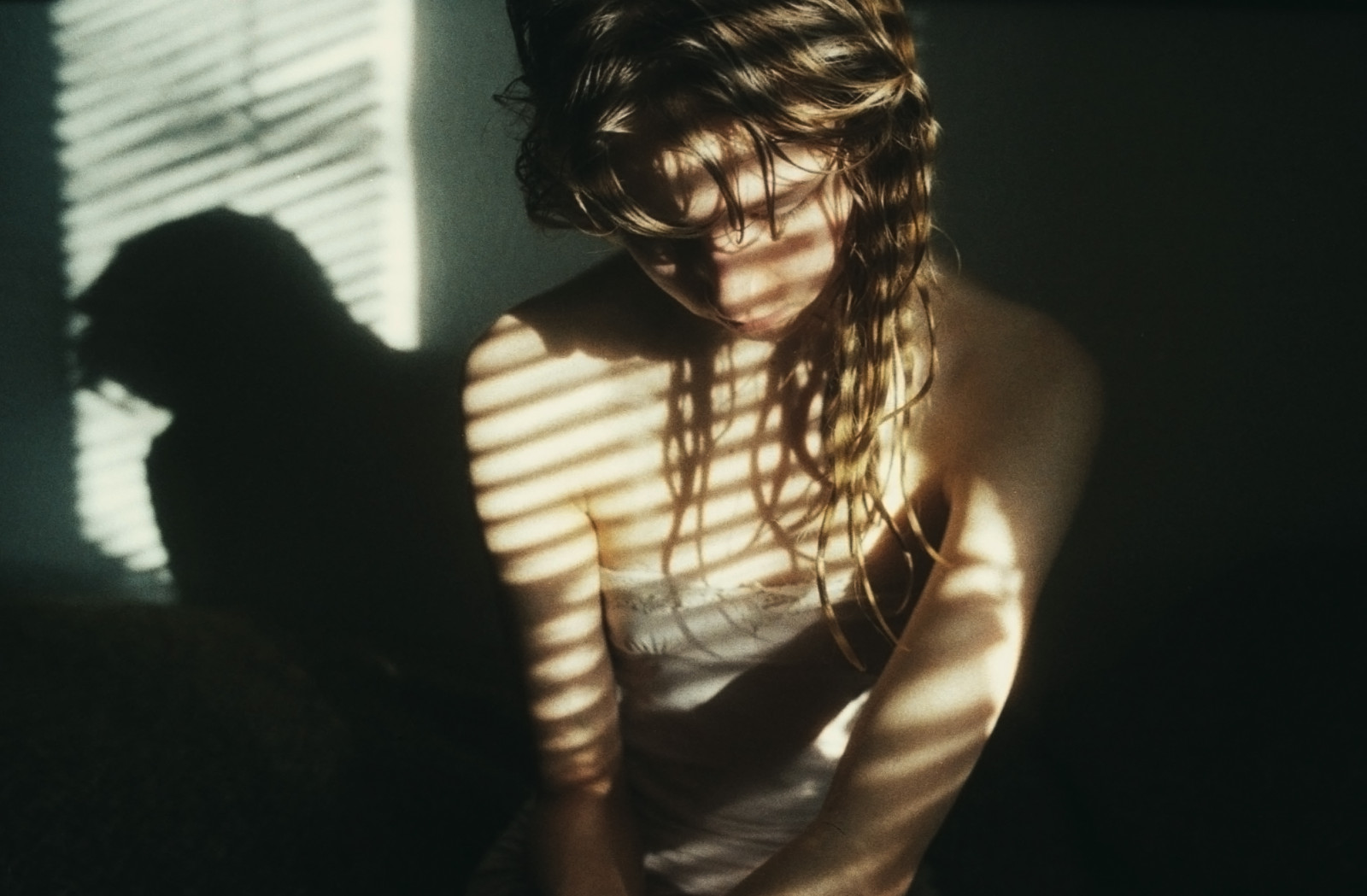 sort, Kvinder, Sol, Canon, skulptur, statue, mode, korn, 35MM, Kodak, persienner, KUNST, lys, nøgen, dame, analog, fotografi, film, analog, mørke, billede, 1v, højdepunkt, iylshowcase2014