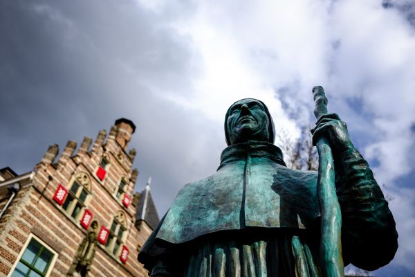 city,building,architecture,statue,Utrecht,light