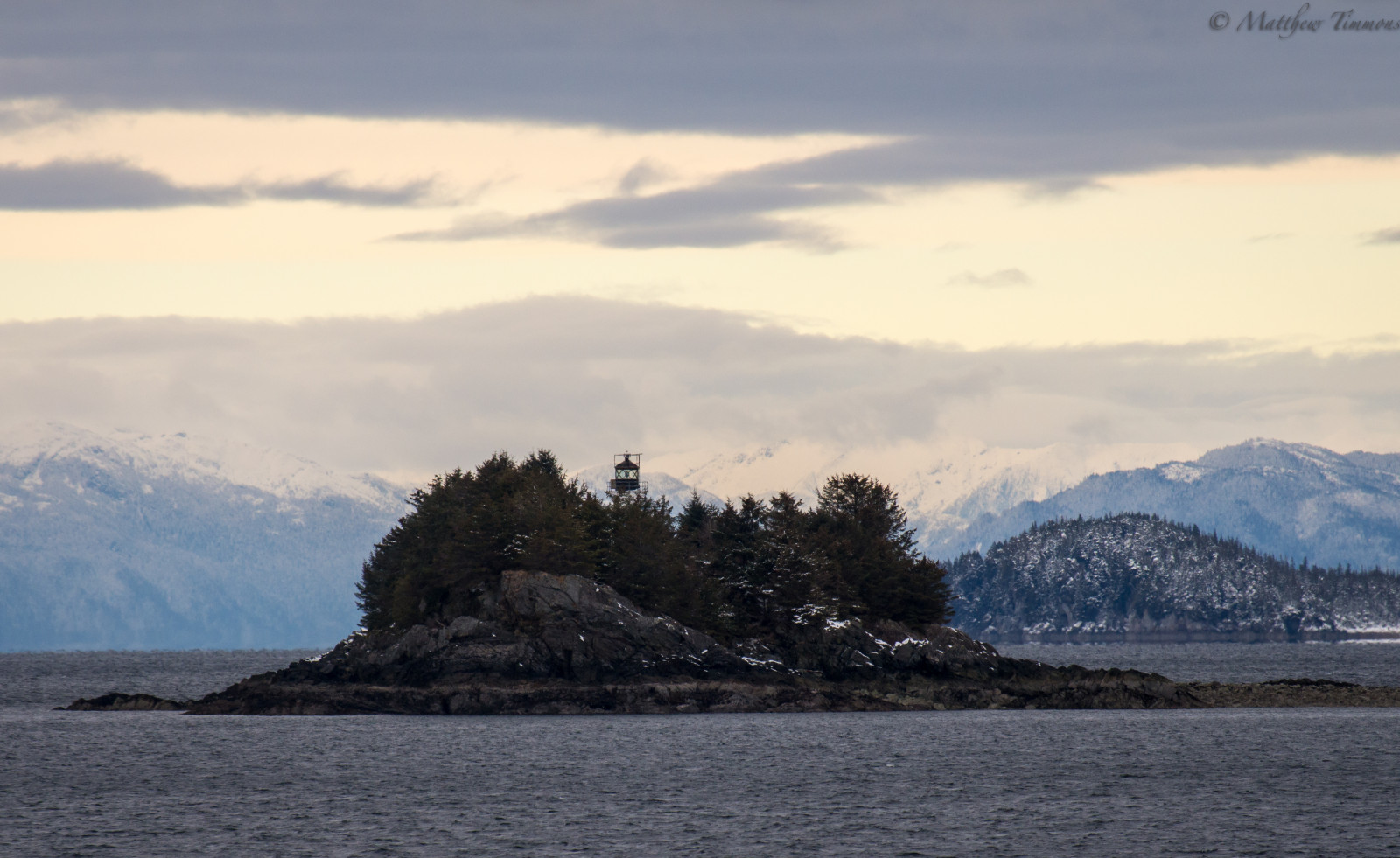 Landschaft, Meer, Bucht, Hügel, See, Wasser, Himmel, Schnee, Winter, ruhig, Abend, Morgen, Küste, Leuchtturm, Horizont, Insel, Fjord, Alaska, Adler, Arktis, Dämmerung, Einfrieren, Fähre, Wolke, Szene, Baum, Berg, Dämmerung, Vogel, Ozean, Hochland, See, Gebirge, Glaziale landform, Meteorologisches Phänomen, fiel, kahl, Vogelbeobachtung, Einlass, Ketchikan, Pentaxflickraward, coastal and oceanic landforms