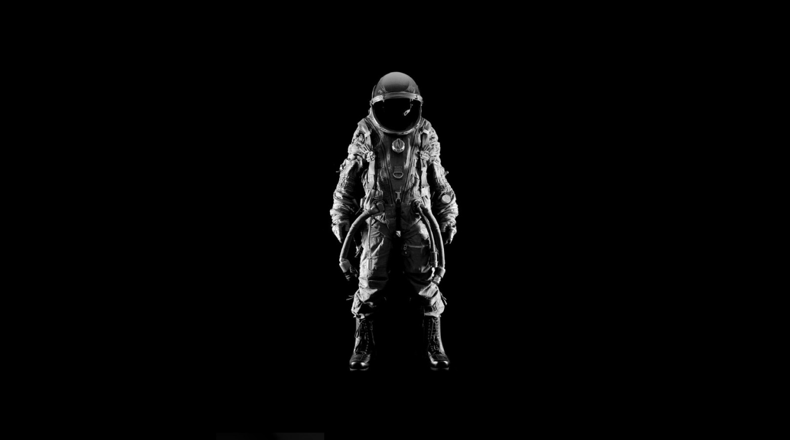 1842x1026 px, astronaut, sort, bw, dragt