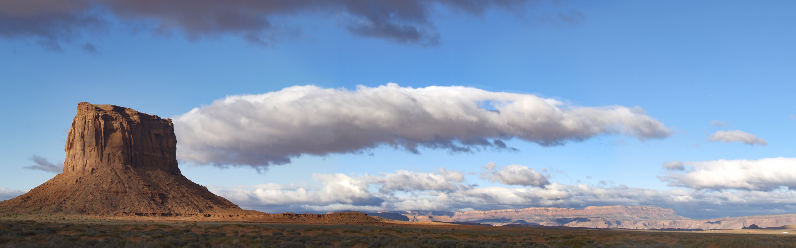 krajina, kopec, Skála, nebe, mraky, horizont, národní park, jihozápadní, Utah, mount scenérie, plošina, Formace, 2006, mrak, strom, hora, butte, lučina, ranní světlo, krajiny, během dne, vysočina, scenics, geologie, počítač tapeta, meteorologický jev, kupa, badlands, jev, ekoregion, monumentvalley, sráz, dramaticclouds, Timbrown, volcanic plug