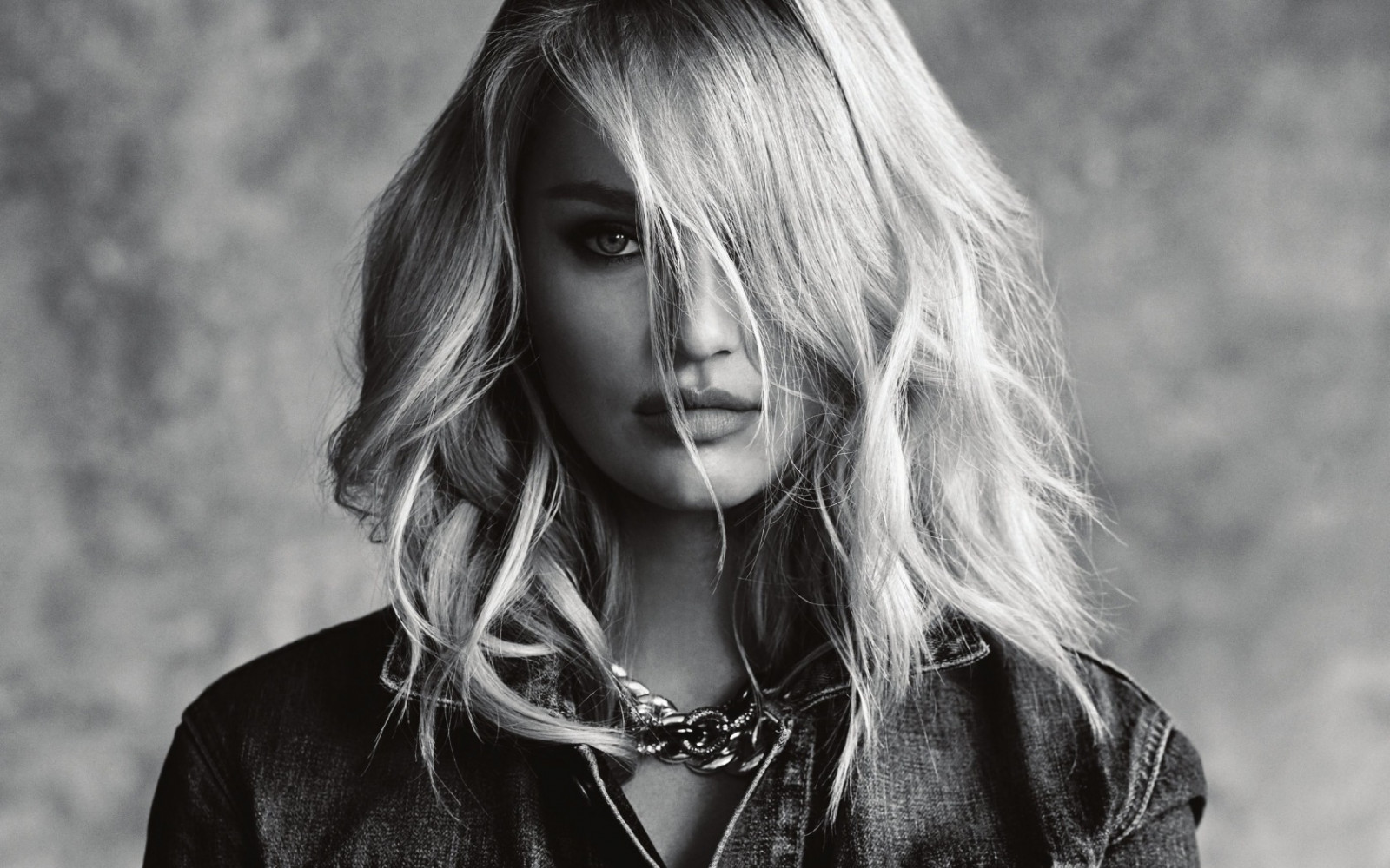 Oboi Lico Beloe Chernyj Monohromnyj Portret Dlinnye Volosy Fotografiya Kendis Svejnpol Moda Chelovek Glava Devushka Krasotu Bw Glaz Zhenshina Ledi Svetlyj Pricheska Chernoe I Beloe Monohromnaya Fotografiya Portretnaya Fotografiya Fotosessiya