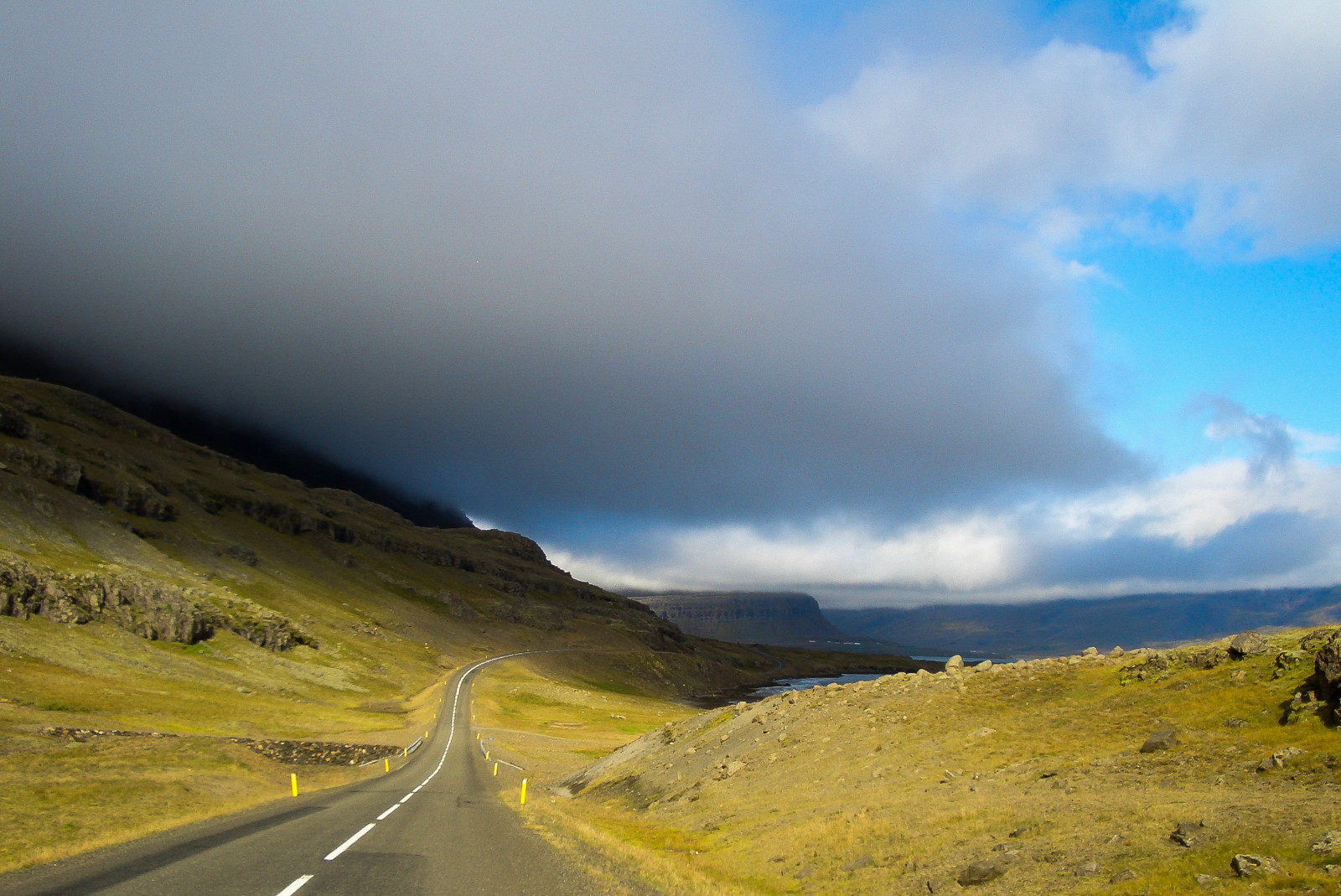 แสงแดด, แนวนอน, ภูเขา, ถนน, เนินเขา, ธรรมชาติ, หญ้า, ท้องฟ้า, ฟิลด์, ถนน, เมฆ, เช้า, ขอบฟ้า, เกาะ, หุบเขา, ผ่านภูเขา, ไอซ์แลนด์, ทางหลวง, ที่ราบสูง, โครงสร้างพื้นฐาน, เมฆ, ภูเขา, สภาพอากาศ, ทุ่งหญ้า, ทุ่งหญ้า, เครา, Wolken, berge, ทุ่งหญ้า, คาติ, K Ste, เขตชนบท, ปรากฏการณ์บรรยากาศ, ลักษณะภูมิประเทศที่เป็นภูเขา, เทือกเขา, ปรากฏการณ์ทางอุตุนิยมวิทยา, ชายฝั่ง, casioexz50, k stenstrase