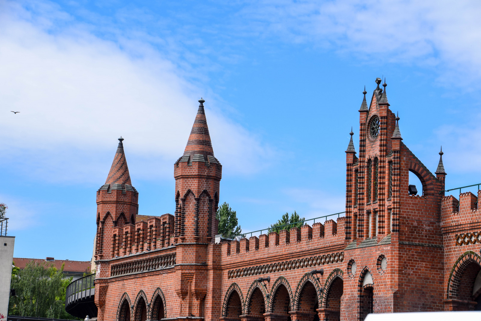 město, voda, budova, Cestovní ruch, Německo, věž, most, řeka, Evropa, kostel, katedrála, Berlín, spirála, Oberbaumbr CKE, Bro, venkovní, de, FLOD, Německo, deutschland, flám, mitte, Oberbaum, oberbaumbridge, m hlenstrase, mezník, místo uctívání