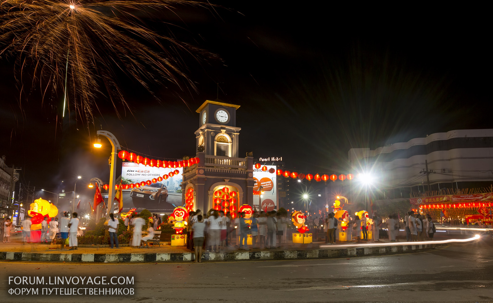 muži, lidé, Černá, starý, portrét, město, ulice, noc, budova, humor, Červené, tetování, ohňostroj, žlutý, oheň, pronikavý, město, ostrov, Běh, zlato, Vánoční osvětlení, Thajsko, Bangkok, čínština, kmen, barva, národní, den, venkovní, festival, muž, zábava, groupshot, salut, show, kostým, Pattaya, krabi, Samui, phuket, phuketian, roční, Lanta, přítel, vegetariánský, střih, trhání, chang, slavný, dnes, hrozný, phuketvegetarianfestival, vánoční dekorace