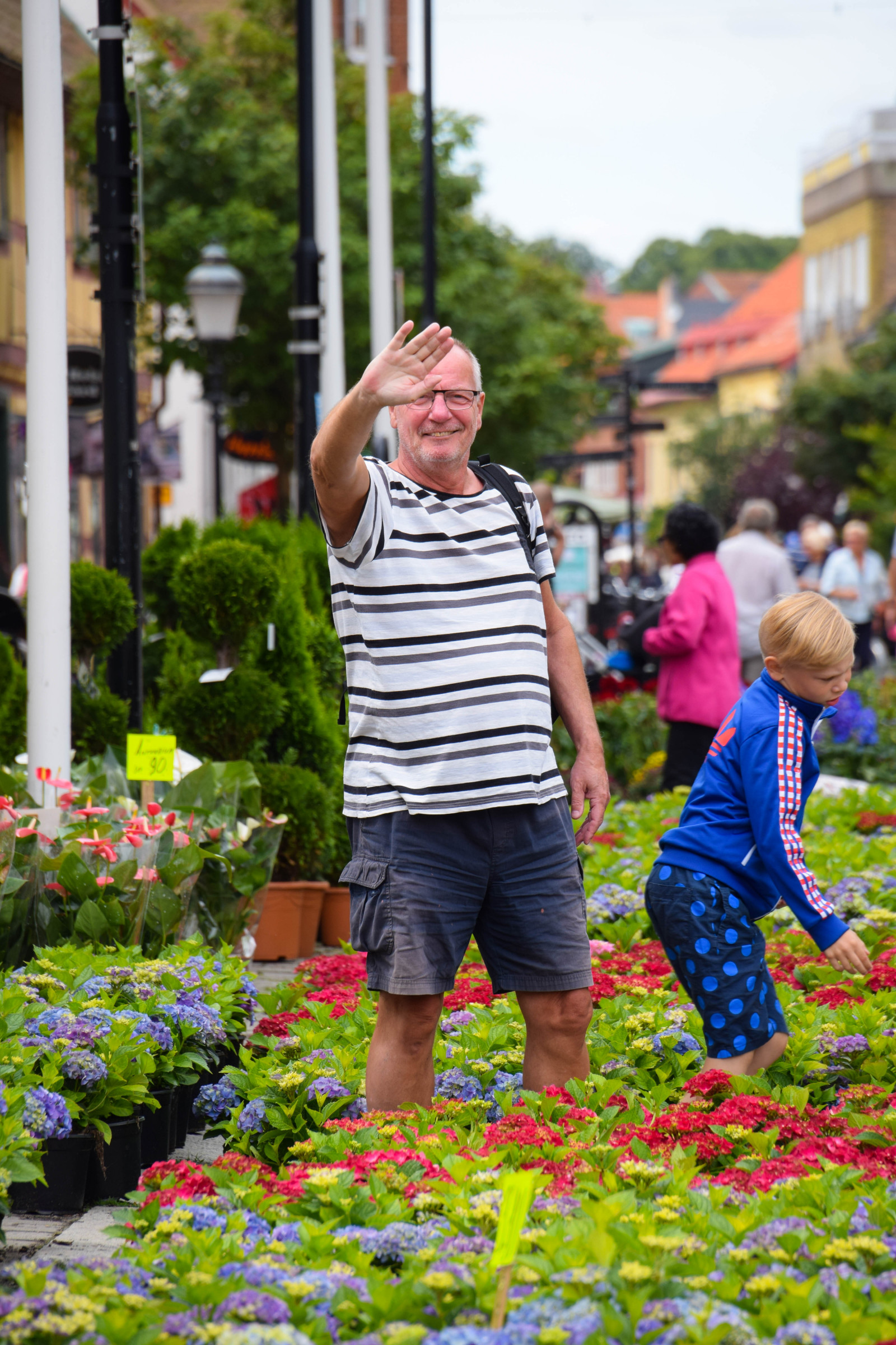 lidé, jídlo, zahrada, město, cukroví, Švédsko, jaro, zadní dvorek, Sverige, květ, rostlina, venkovní, sk nel n, se, sk ne, Ystad, ystadkommun, pečivo, pouliční trh, foodmarket, foodmarekt, ystadsinternationalstreetmarket2016, trávník, botanika