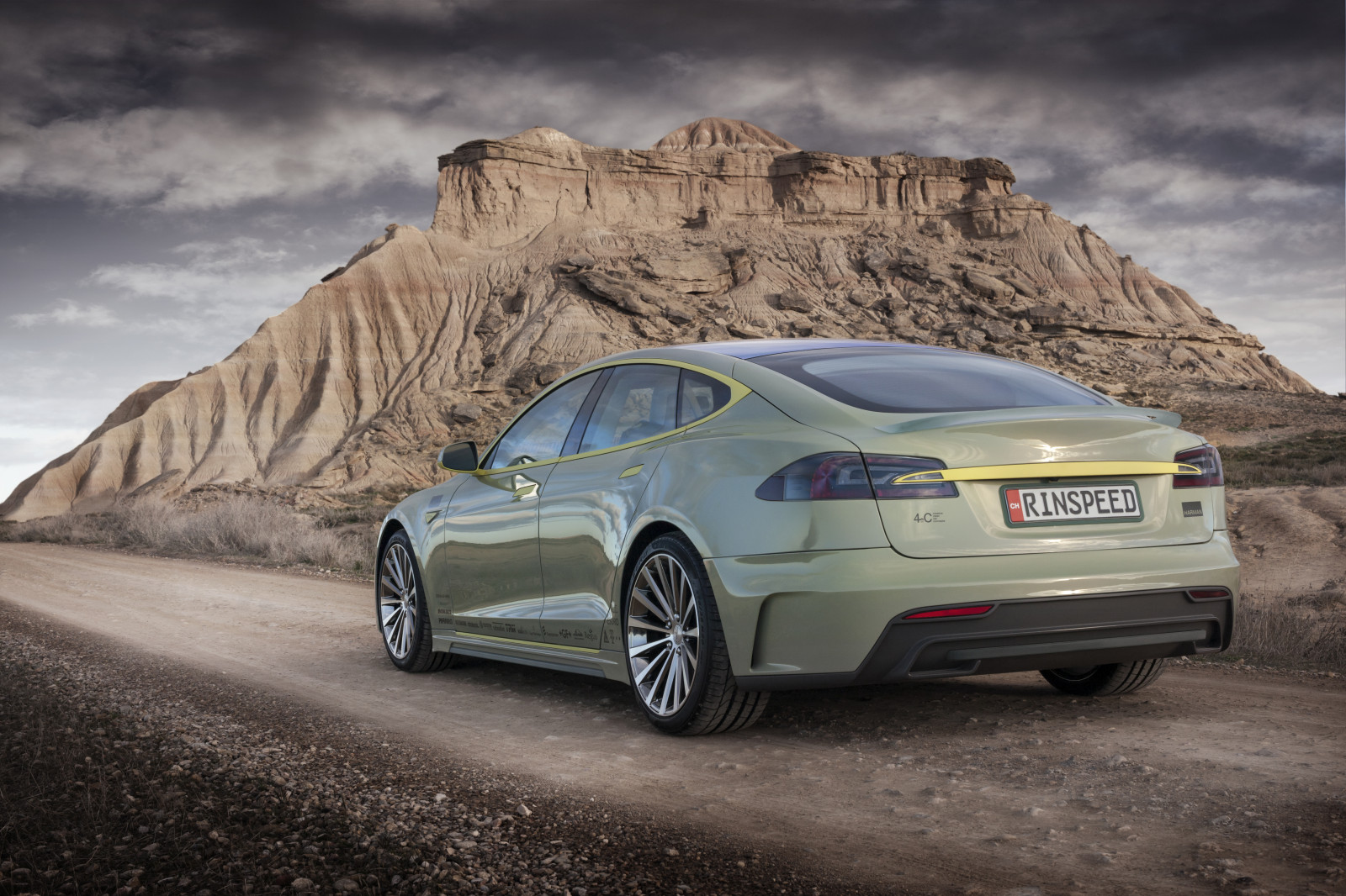 auto, vozidlo, sportovní auto, 2015, Aston Martin DBS, výkon auta, limuzína, netcarshow, netcar, obrázky vozidel, photo auto, kolo, Rinspeed, Xchang E concept, superauto, Tesla, pozemní vozidla, automobilového designu, automobil make, luxusní vůz, výkonné auto