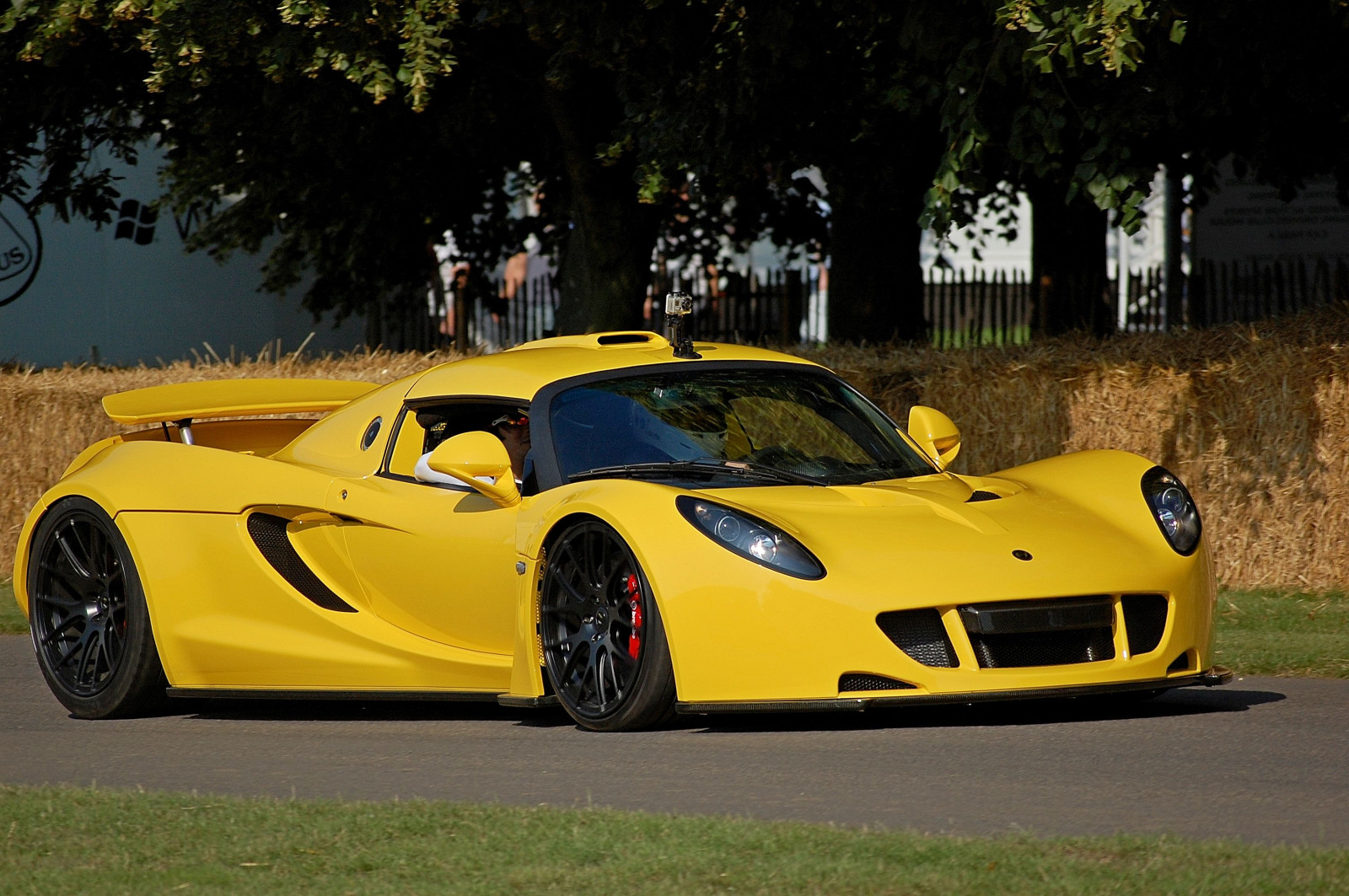 slunečnímu záření, starý, kopec, auto, vozidlo, Supercars, žlutý, moderní, slunce, Slunný, sportovní auto, Garáž, závodění, Shromáždění, ostrý, výkon auta, Lotus, exotický, Ostrost, Lotus Exige, Vzácný, 2011, Soustředit se, světlo, Krásná, Nový, rostlina, hnutí, kolo, rozmazat, cars, závod, detail, fáze, dráha, Zobrazit, f1, zajímavý, klasický, superauto, hýbat se, motorsport, vylézt kopec, LeMans, dobré dřevo, formule 1, exotické, padok, pozemní vozidla, automobilového designu, závodní auto, luxusní vůz, motorové vozidlo, šplhat, goodwoodfestivalofspeed, obytné auto, festivalofspeed, Lemans24hour, Výrobci, Supercarpaddock, Formula1paddock, Goodwood2011