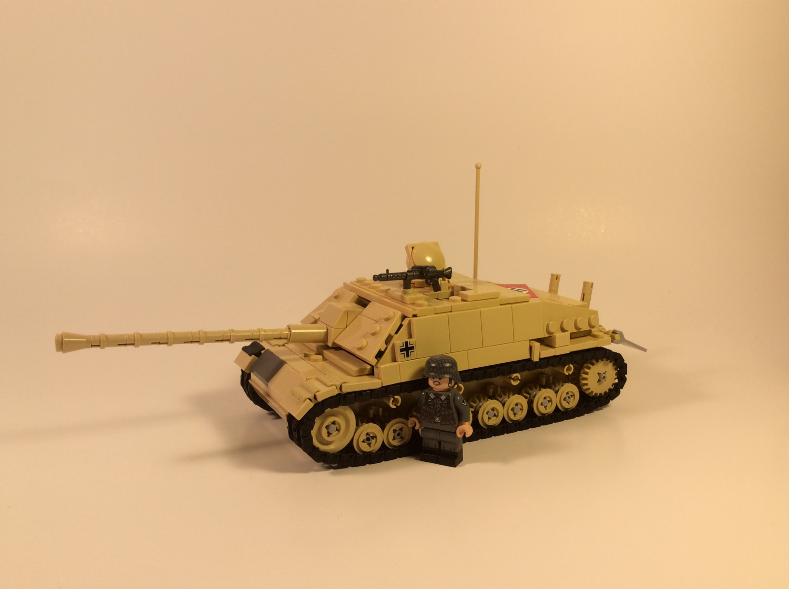 vozidlo, zbraň, nádrž, LEGO, maketa, Němec, brickarms, motorové vozidlo, bojové vozidlo, samohybný dělostřelecký, obrněný vůz, vojenské vozidlo, Churchill nádrž, 2. světové války, obrněný vůz