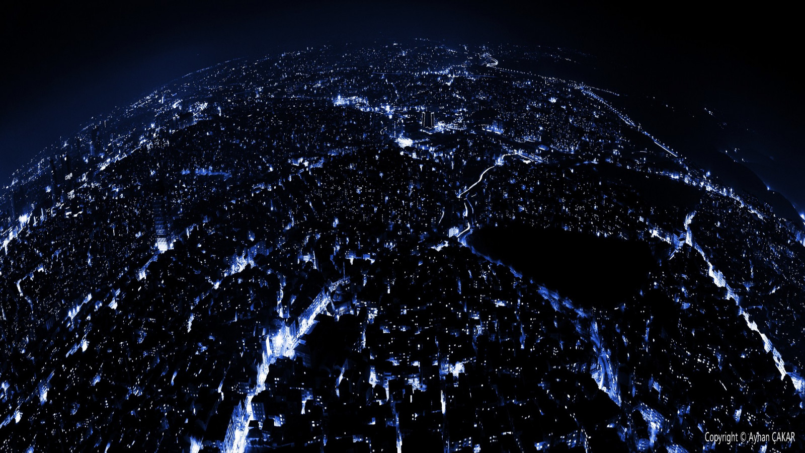 světla, panoráma města, noc, planeta, prostor, nebe, Země, měsíční svit, atmosféra, vesmír, astronomie, půlnoc, světlo, hvězda, tma, Snímek obrazovky, počítač tapeta, Atmosféra Země, vesmír, astronomický objekt