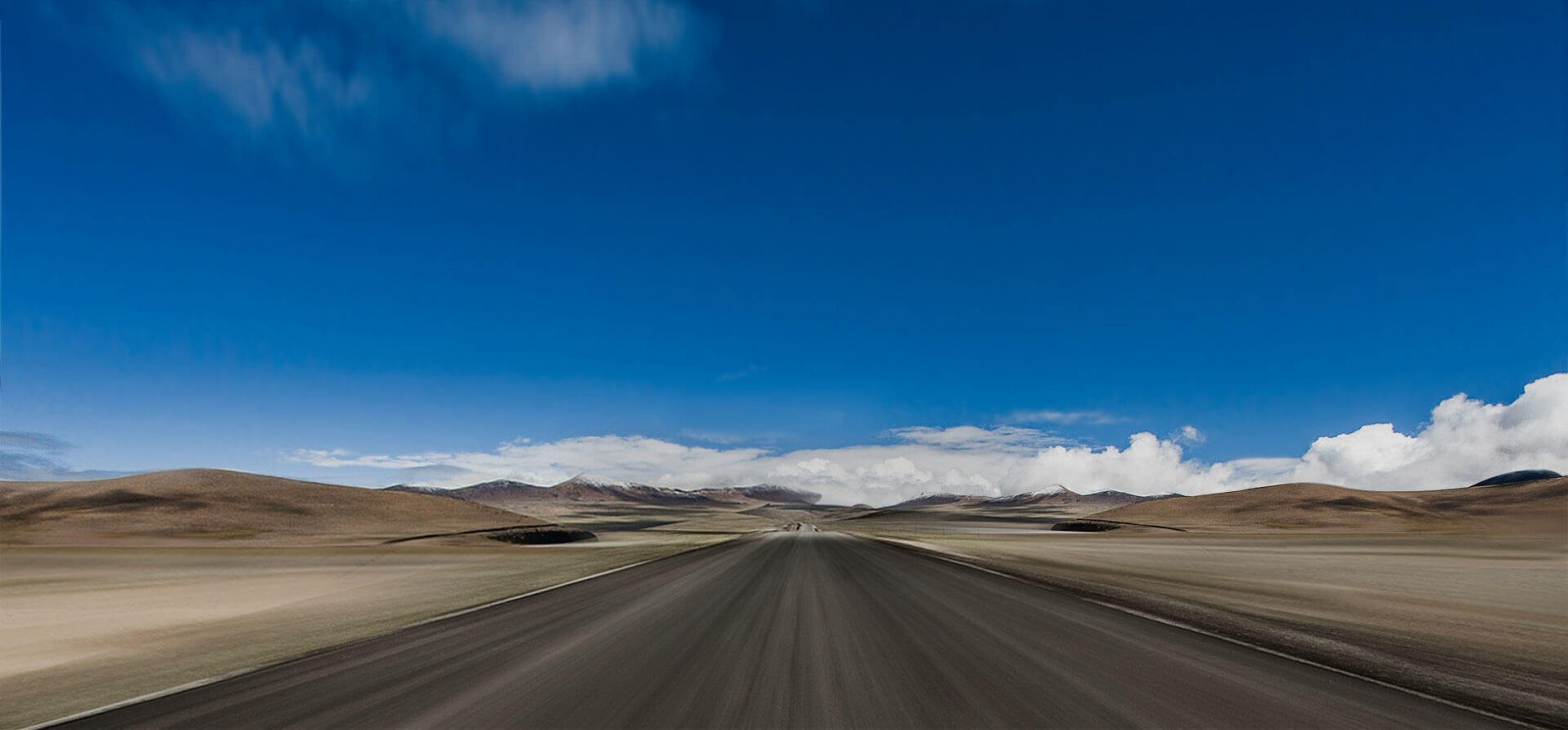 sollys, landskab, bjerge, natur, sand, himmel, fotografering, skyer, ørken, grusvej, horisont, klit, plateau, steppe, Sky, bjerg, græsarealer, almindeligt, prærie, levested, naturligt miljø, landskabsform, geografisk funktion, økosystem, Lipariske landskabsform