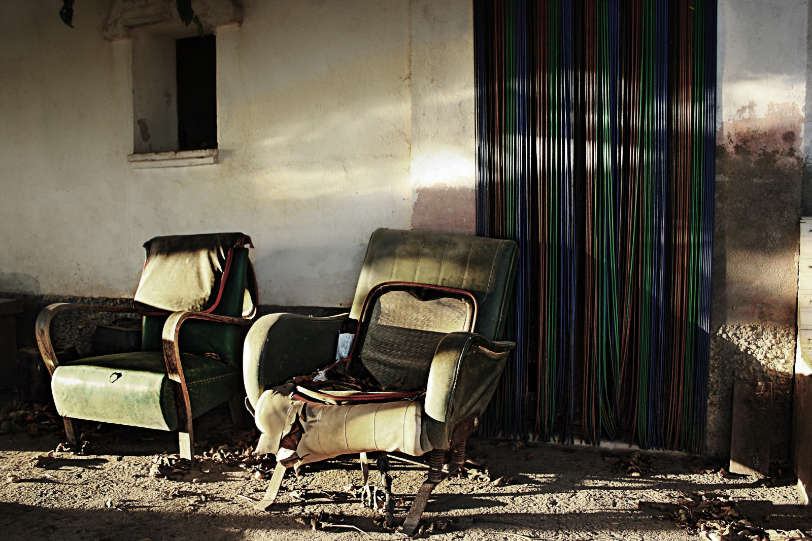 Wallpaper window, wall, table, couch, house, chair, Canon, interior