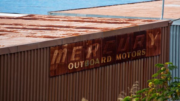 old,Tasmania,rust,Mercury,rusty,motors