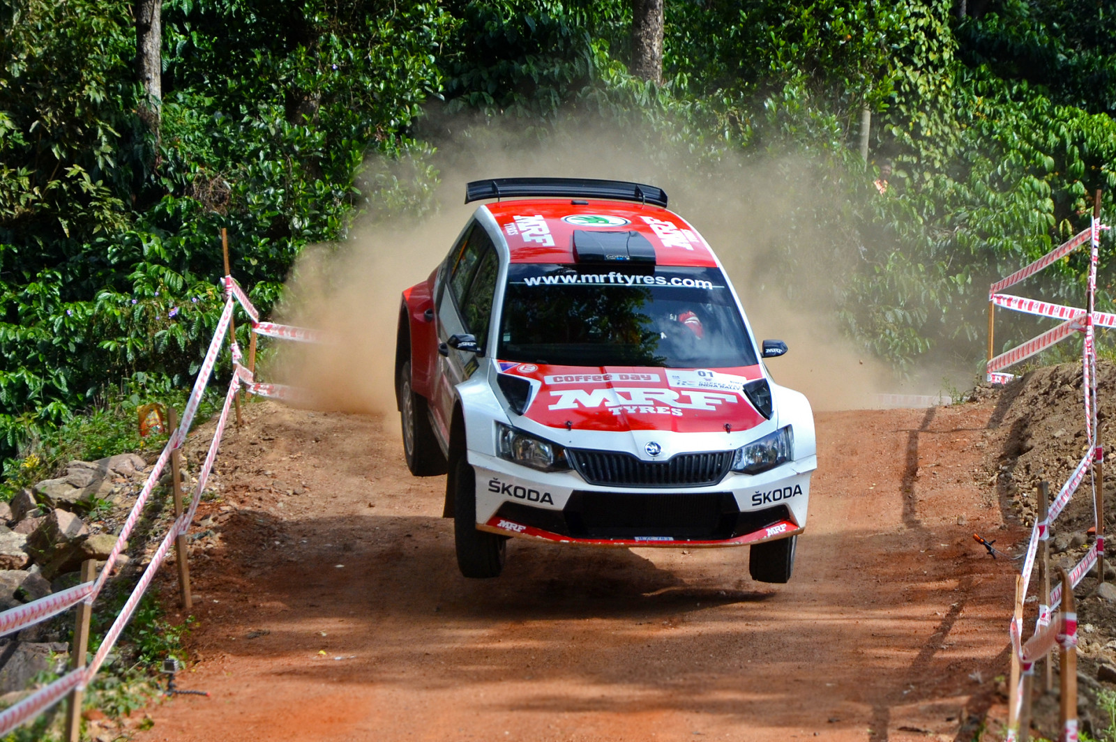 aprc, Shromáždění, Skoda, MRF, venkovní, špína