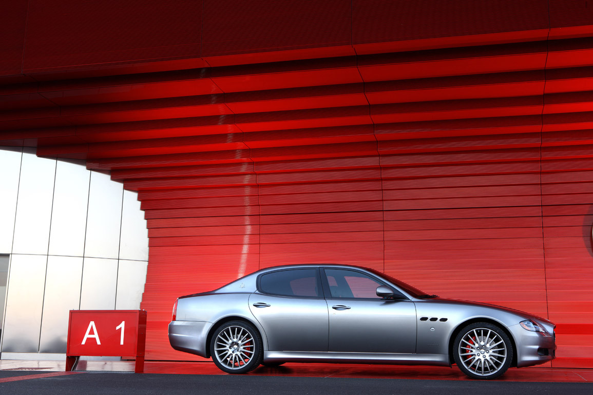 auto, vozidlo, sportovní auto, Maserati, výkon auta, limuzína, netcarshow, netcar, obrázky vozidel, photo auto, 2011, kolo, Quattroporte Sport GT S, superauto, pozemní vozidla, automobilového designu, automobilový exteriér, automobil make, luxusní vůz, výkonné auto, sportovní sedan