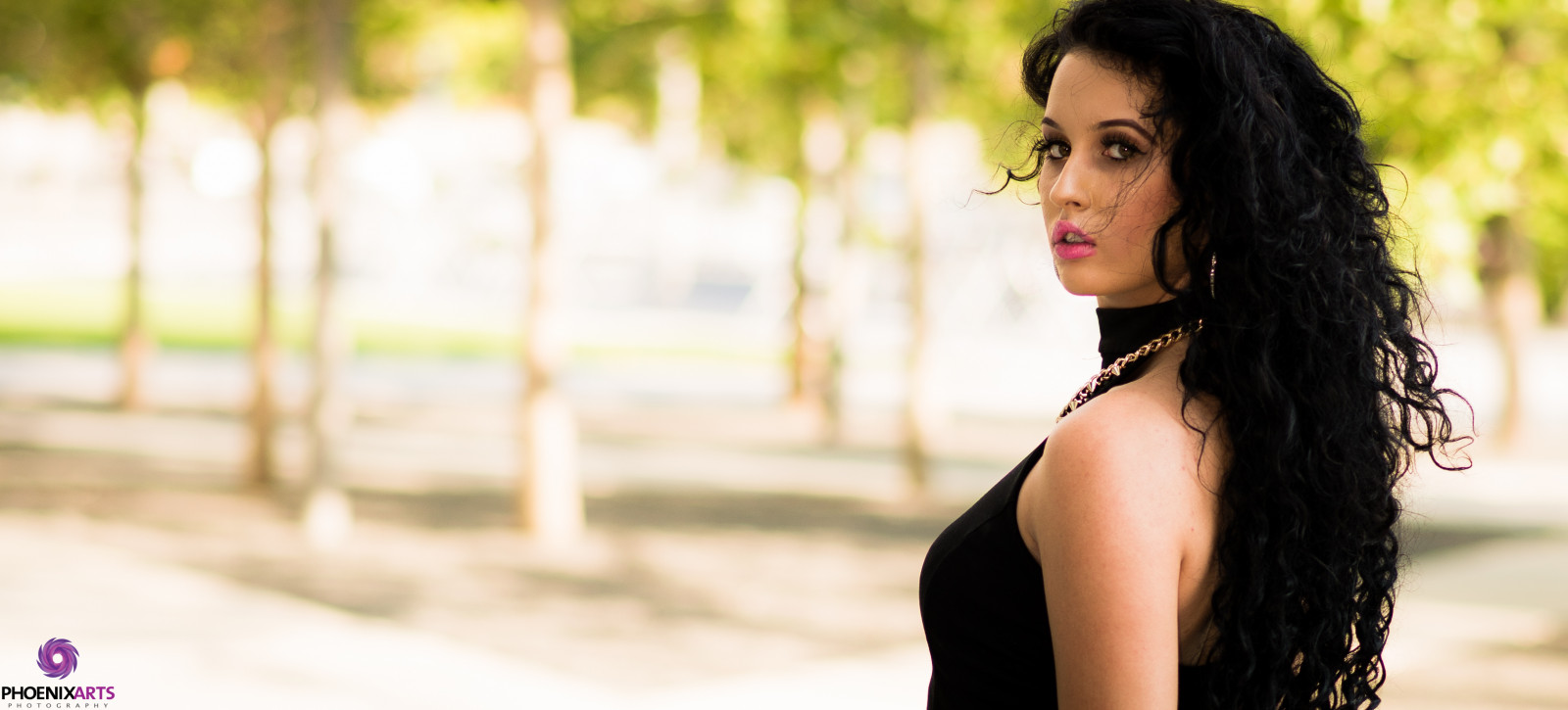 tvář, Černá, citát, model, portrét, oči, dlouhé vlasy, milovat, fotografování, šaty, rty, vlasy, Kanada, život, bokeh, Toronto, moudrost, záře, Ontario, romantika, Mississauga, světlo, dívka, krása, žena, dáma, rozmazat, dívej se, hloubka, sexy, nevěsta, fotografie, upřený pohled, kudrnatý, póza, kotě, lekce, portrétní fotografie, focení, obřad, kudrlinky, Sheridan