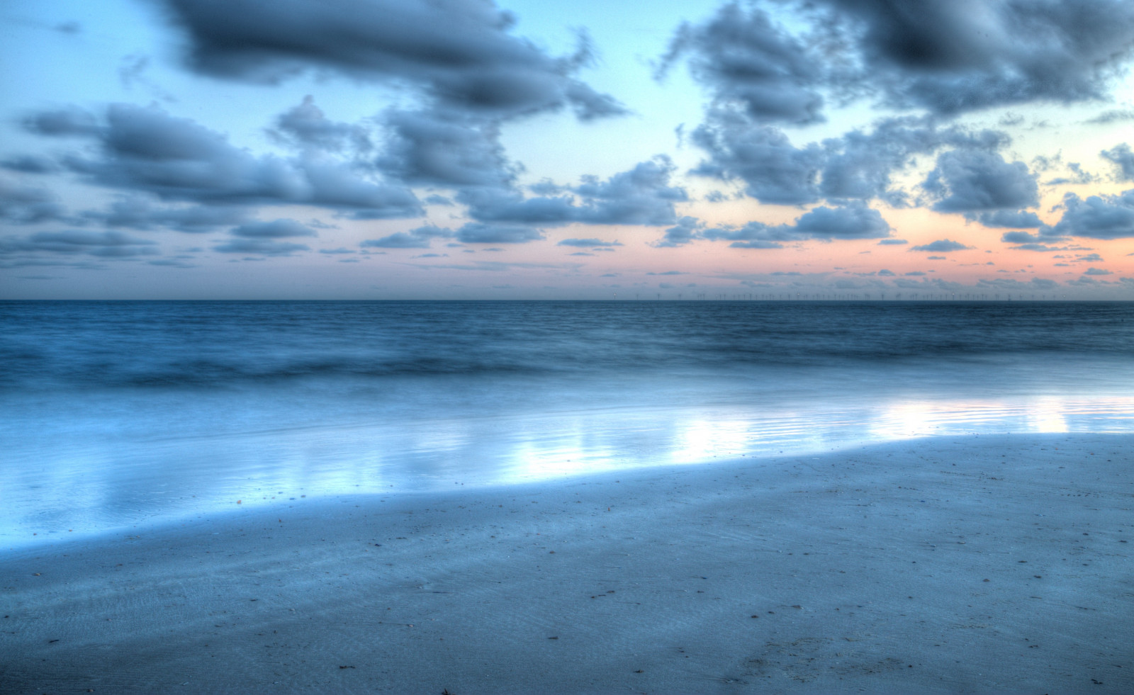 slunečnímu záření, krajina, západ slunce, moře, voda, pobřeží, písek, odraz, nebe, mraky, pláž, svítání, ráno, pobřeží, slunce, Kánon, HDR, horizont, atmosféra, soumrak, šťastný, Dánsko, leden, světlo, mrak, Krásná, 24105, zakalený, bohatý, Landschaft, svítání, oceán, vlna, přímořská krajina, nebe, pramen, venkov, Danmark, Jylland, Soleil, ciel, mraky, plage, 6d, skvělý, půvabný, vidět, perfektní, wasser, kompletní, silný, Photomatix, zpracovává se, kapesní, Severní moře, Nordsee, Denemarken, Blavand, Dánsko, Vesterhavet, tělo z vody, mořská vlna, meteorologický jev, leden, harmonický, christiankortum, eos6d, merdunord, mocný, Noordzee, hvidbjergstrand, Jutland